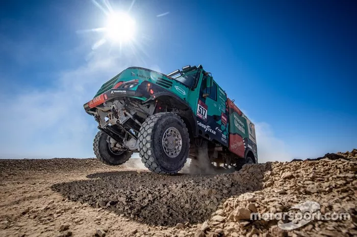 #517 Team De Rooy IVECO: Albert Llovera, Ferran Marco Alcayna, Marc Torres