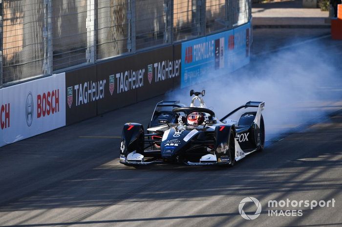 Nico Müller, GEOX Dragon, Penske EV-4 hace girar la rueda en el comienzo de la práctica