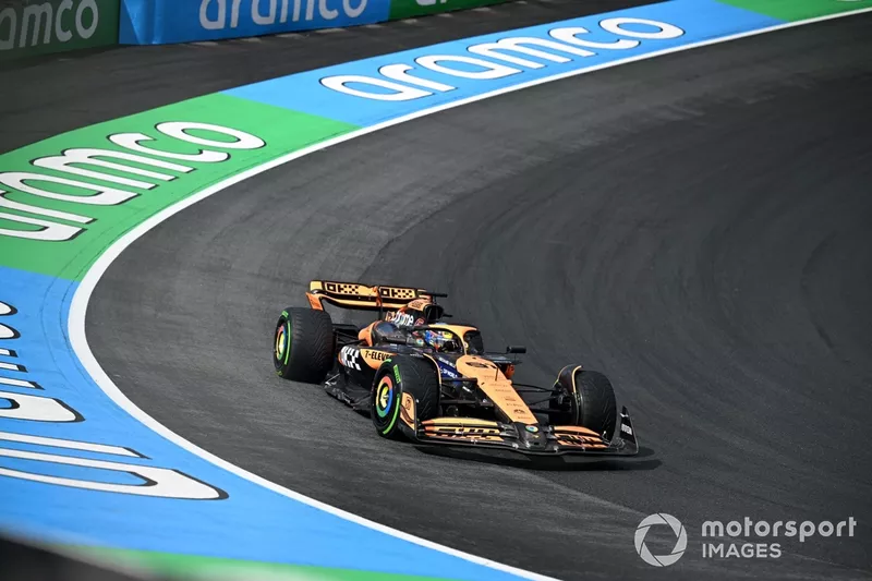 Oscar Piastri, McLaren MCL38
