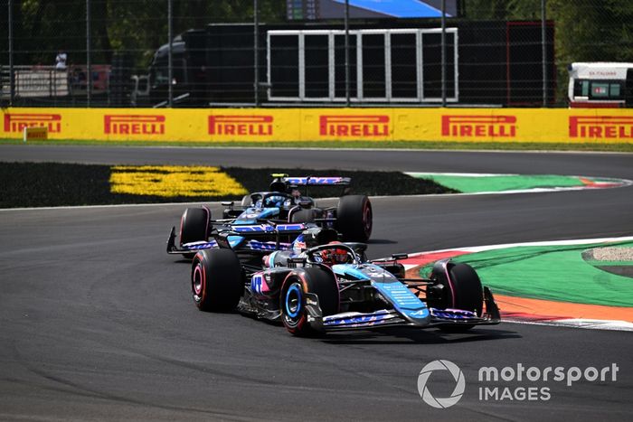 Esteban Ocon, Alpine A524, Pierre Gasly, Alpine A524