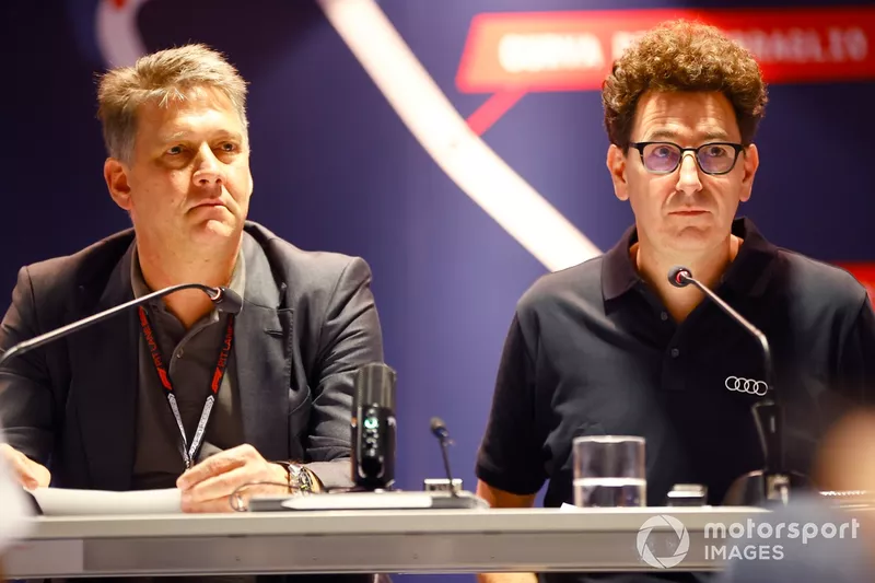 Gernot Dollner, PDG d'Audi, et Mattia Binotto, PDG et directeur technique de l'écurie de F1 Stake KICK Sauber