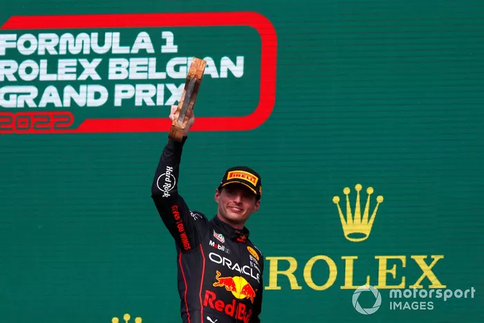 Podio: ganador Max Verstappen, Red Bull Racing