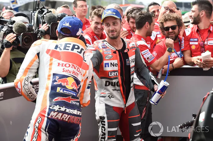 Ganador de la carrera Andrea Dovizioso, Ducati Team, 3º Marc Marquez, Repsol Honda Team