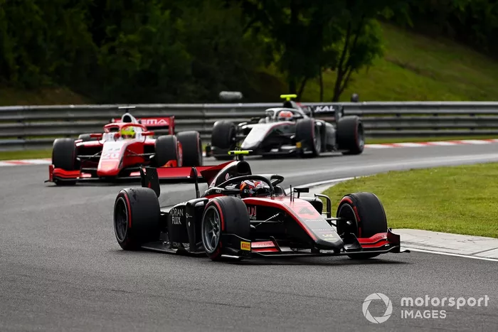 Callum Ilott, UNI-Virtuosi, Mick Schumacher, Prema Racing, Luca Ghiotto, Hitech Grand Prix 