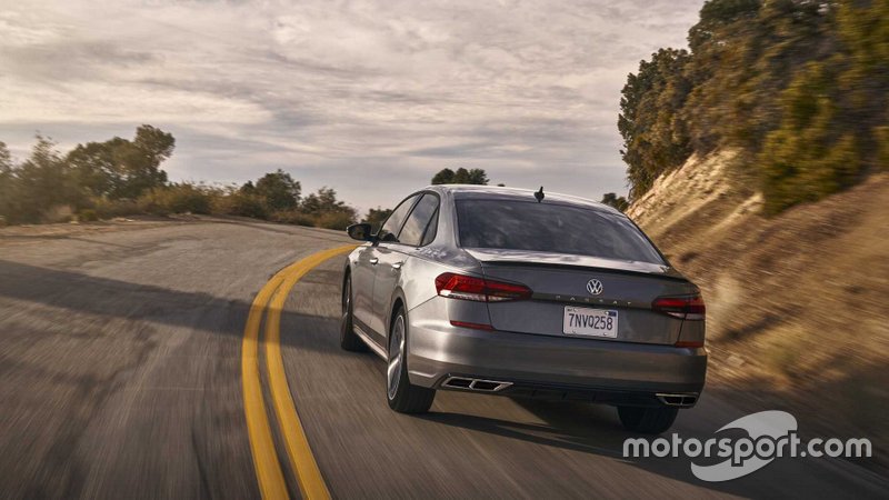 Volkswagen Passat 2020 року
