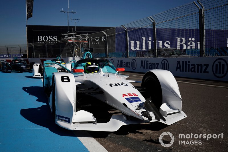 Damage to the nose of the car of Tom Dillmann, NIO Formula E Team, NIO Sport 004, after a crash in the pit lane