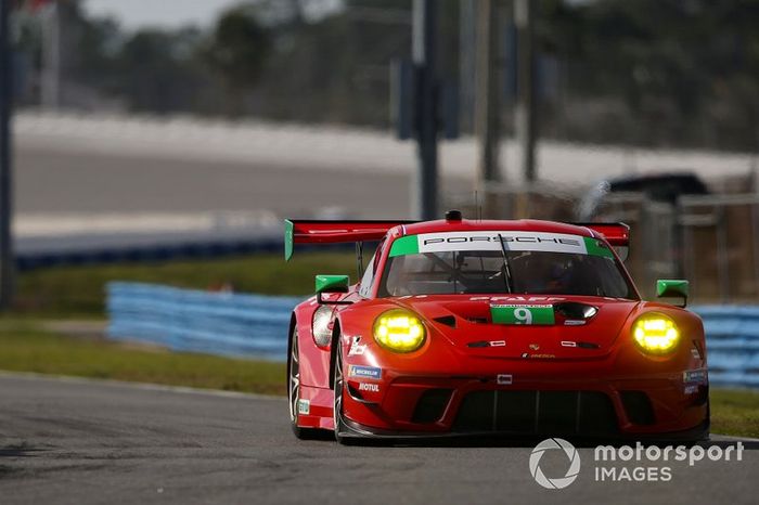#9 PFAFF Motorsports Porsche 911 GT3 R, GTD: Scott Hargrove, Zacharie Robichon, Lars Kern