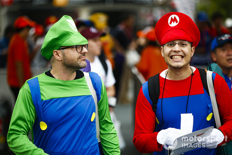 Cosplay Luigi dan Mario