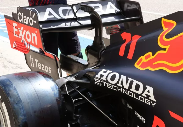 Alerón trasero del Red Bull Racing RB16B