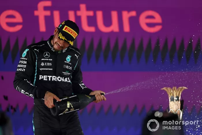 Podio: ganador Lewis Hamilton, Mercedes