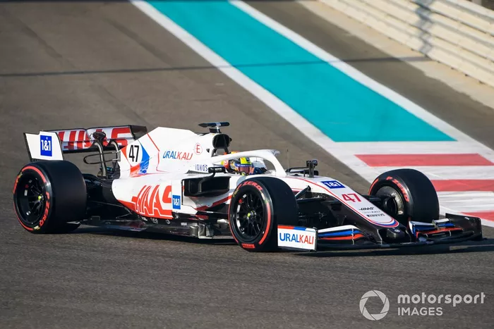 Mick Schumacher, Haas VF-21 