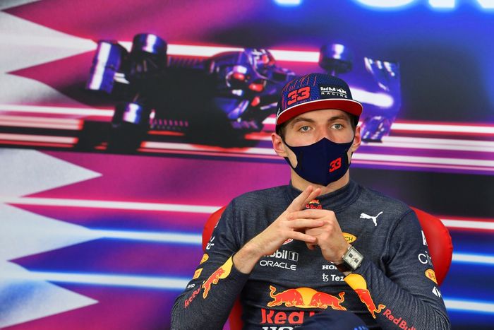 Max Verstappen, Red Bull Racing, segunda posición, en rueda de prensa