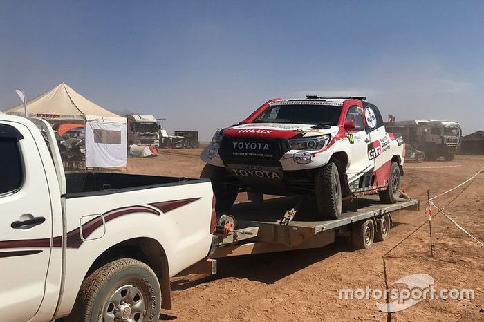 #314 Toyota Gazoo Racing Toyota Hilux: Fernando Alonso, Marc Coma, después del accidente