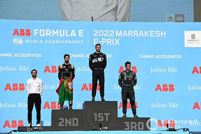 Podio: ganador de la carrera, Edoardo Mortara, Venturi Racing, Jerome d'Ambrosio, director del equipo ROKiT Venturi Racing, Antonio Felix da Costa, DS Techeetah, 2ª posición, Mitch Evans, Jaguar Racing, 3ª posición