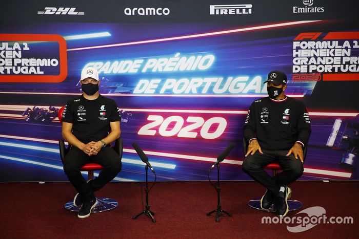 Valtteri Bottas, Mercedes F1, Lewis Hamilton, Mercedes F1 en la conferencia de prensa
