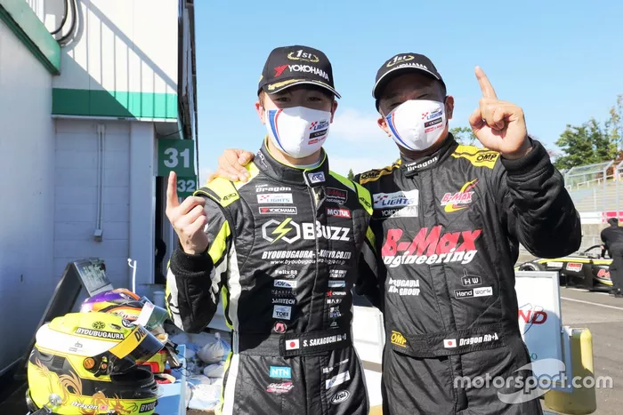 阪口晴南（B-MAX RACING TEAM）、DRAGON（B-MAX ENGINEERING）