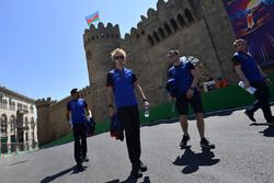 Brendon Hartley, Scuderia Toro Rosso walks the track