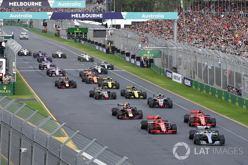 Salida: Lewis Hamilton, Mercedes-AMG F1 W09 EQ Power