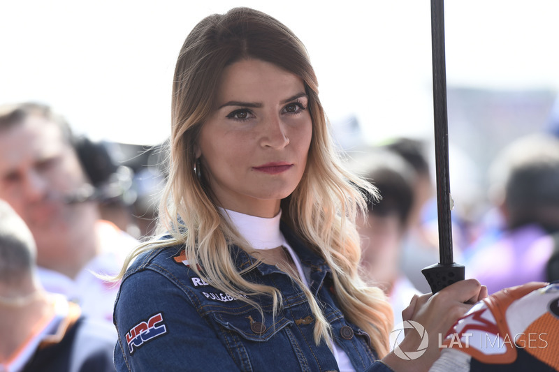 Grid girl