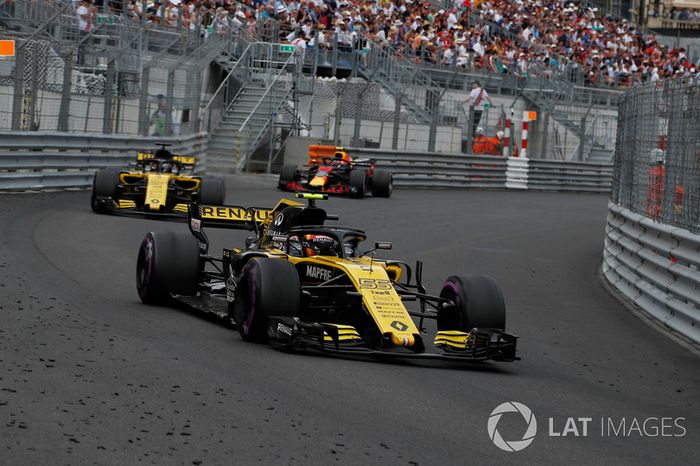 Carlos Sainz Jr., Renault Sport F1 Team R.S. 18  y Nico Hulkenberg, Renault Sport F1 Team R.S. 18