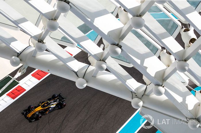 Carlos Sainz Jr., Renault Sport F1 Team RS17
