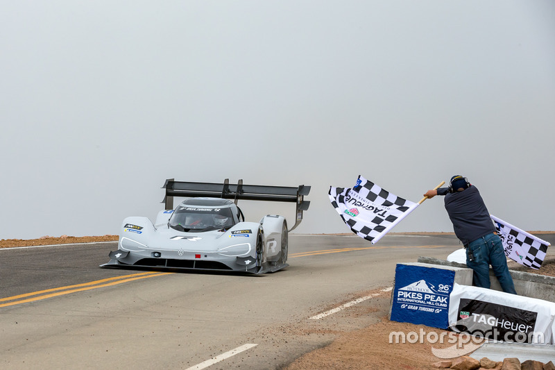 Картатий прапор для #94 Ромен Дюма, Volkswagen I.D. R Pikes Peak