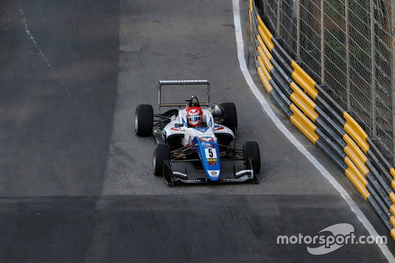 Sacha Fenestraz, Vaillante-Carlin