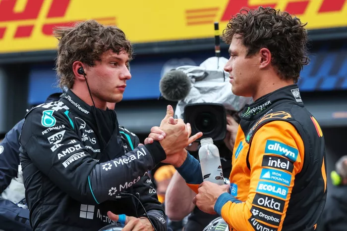 Lando Norris, McLaren; Andrea Kimi Antonelli, Mercedes