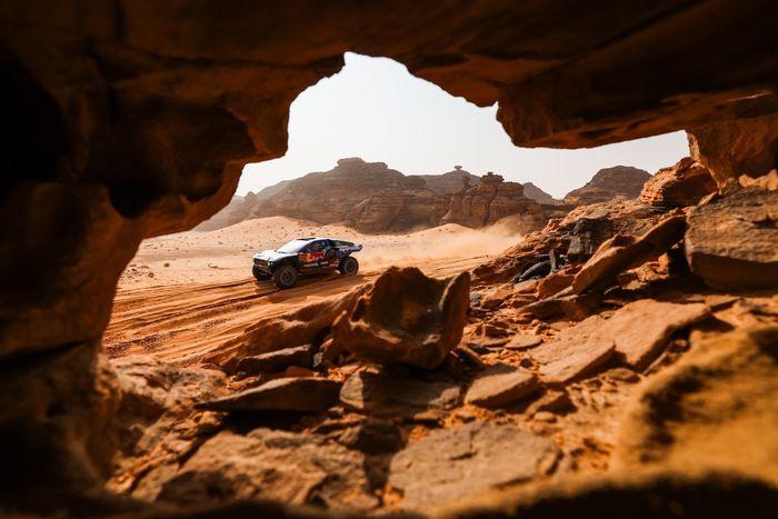 #228 Ford M-Sport Ford: Митч Гатри, Келлон Уолч