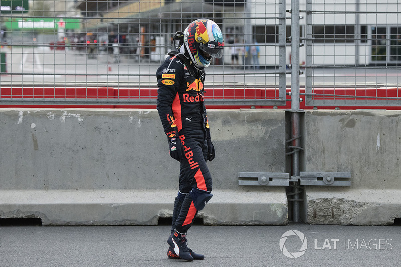 Max Verstappen - Daniel Ricciardo kazası - Red Bull Racing