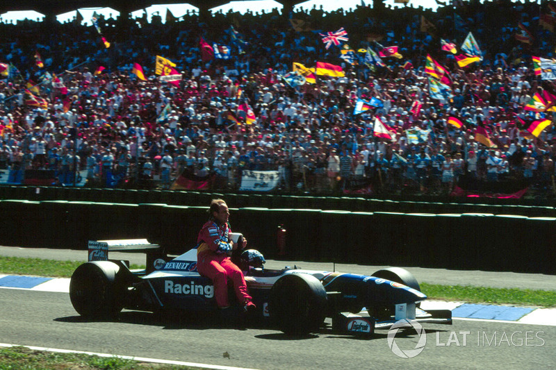 Hockenheim 1995 : David Coulthard (Williams) carica Rubens Barrichello (Jordan)