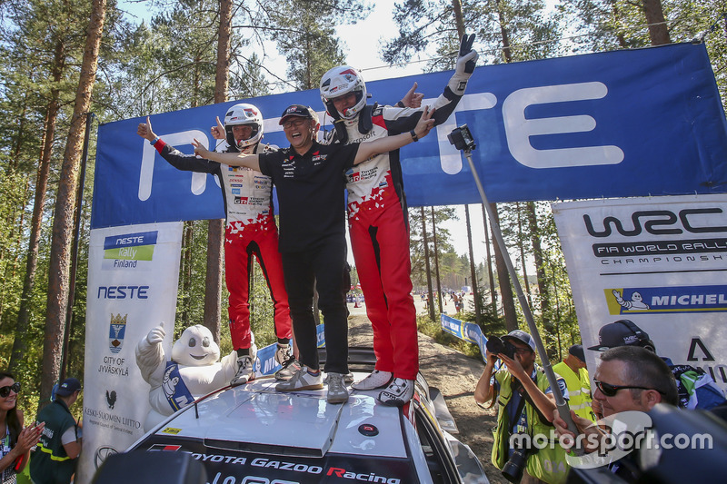 Победители Отт Тянак и Мартин Ярвеоя, Toyota Gazoo Racing WRC