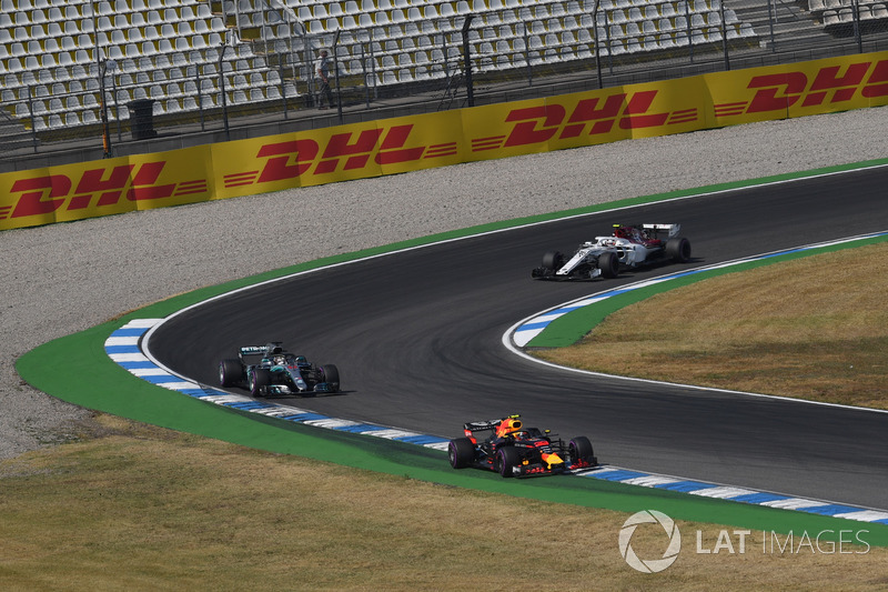 Max Verstappen, Red Bull Racing RB14, Lewis Hamilton, Mercedes-AMG F1 W09 and Charles Leclerc, Sauber C37