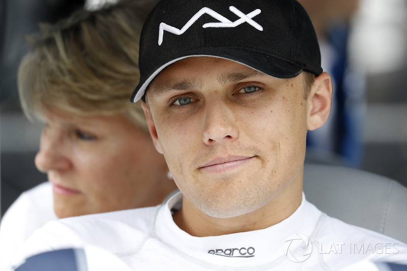 Max Chilton, Carlin Chevrolet and mom Nadine