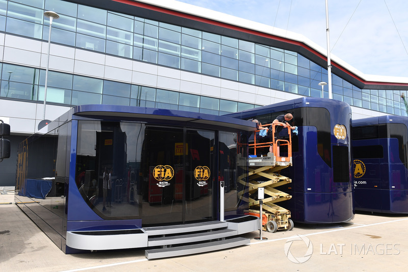 Le motorhome de la FIA