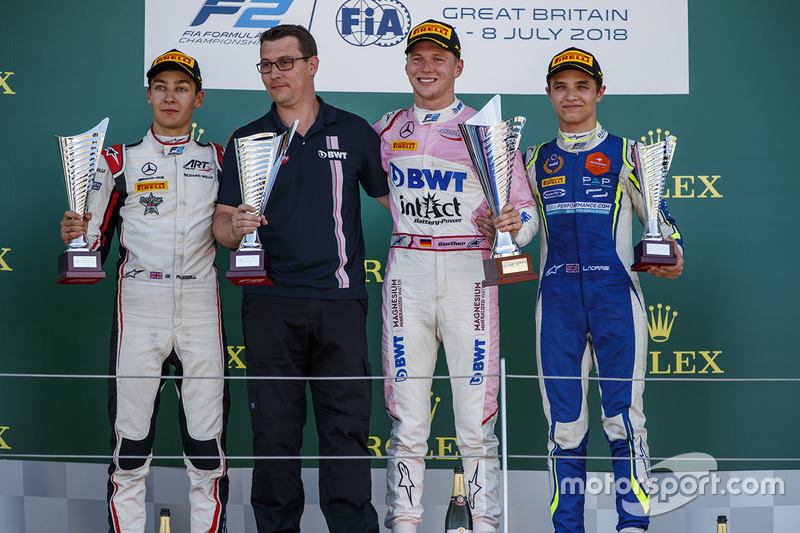 Podium : le vainqueur Maximilian Gunther, BWT Arden, le deuxième George Russell, ART Grand Prix, le troisième Lando Norris, Carlin