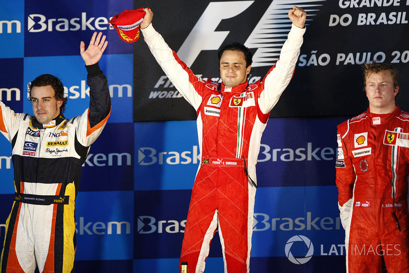 2008. Інтерлагос. Подіум: 1. Феліпе Масса, Ferrari. 2. Фернандо Алонсо, Renault. 3. Кімі Райкконен, Ferrari