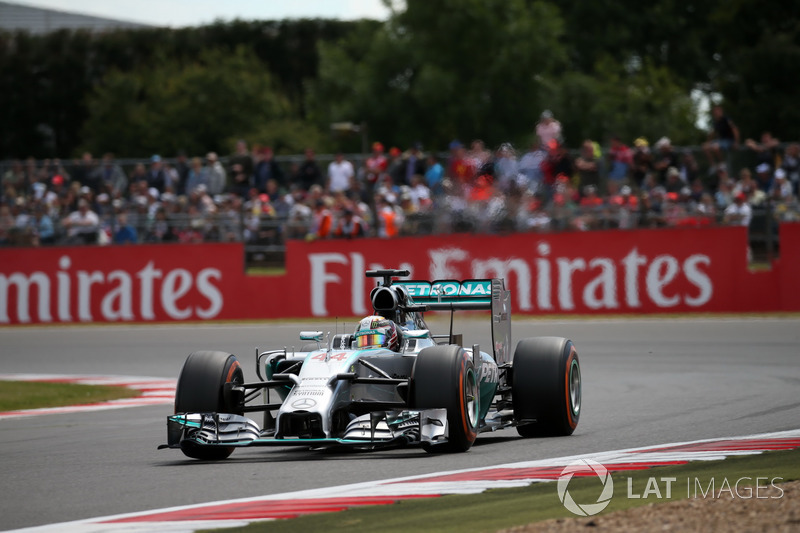 2016: Льюис Хэмилтон, Mercedes AMG F1 W05