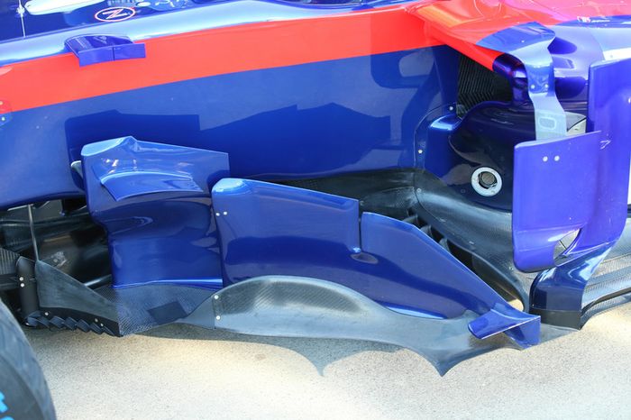 Bargeboards del Toro Rosso STR13