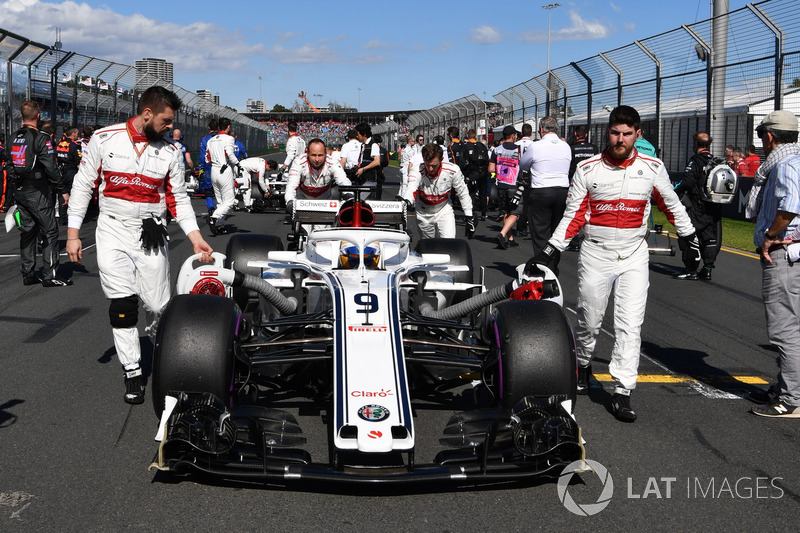 Marcus Ericsson, Sauber C37, in griglia