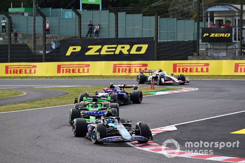 Pierre Gasly, Alpine A524, Valtteri Bottas, Kick Sauber C44, Yuki Tsunoda, RB F1 Team VCARB 01