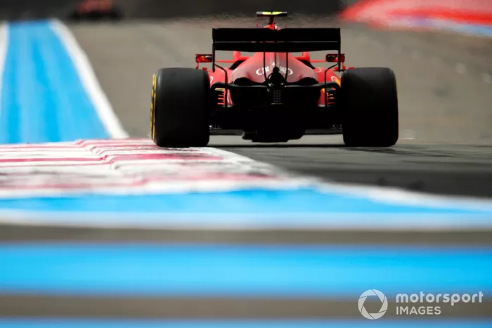 Carlos Sainz Jr., Ferrari SF21