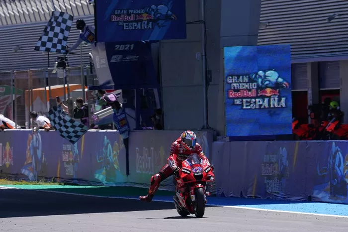 Ganador de la carrera Jack Miller, Ducati Team
