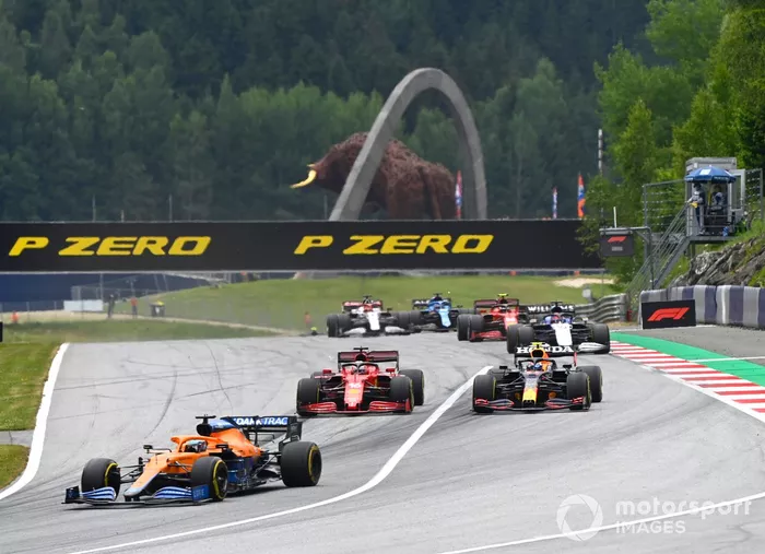Daniel Ricciardo, McLaren MCL35M , Charles Leclerc, Ferrari SF21, Sergio Pérez, Red Bull Racing RB16B