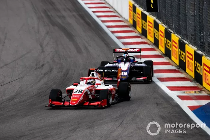 Robert Shwartzman, PREMA Racing y Niko Kari, Trident