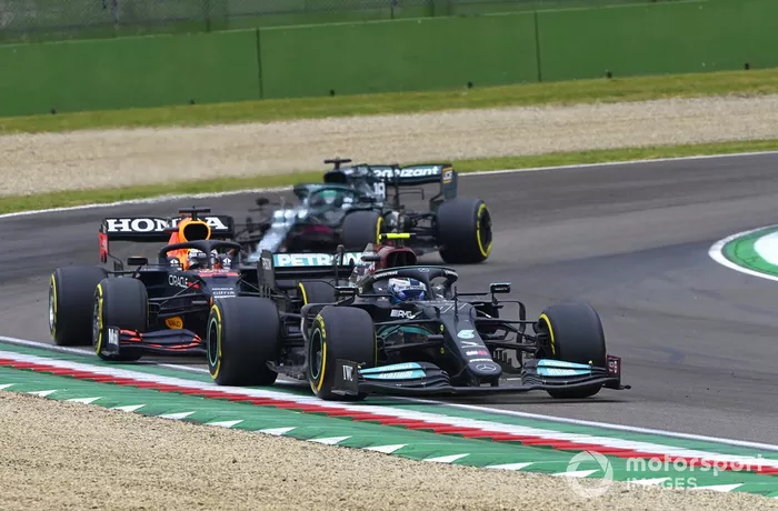 Valtteri Bottas, Mercedes W12, Max Verstappen, Red Bull Racing RB16B,  Lance Stroll, Aston Martin AMR21