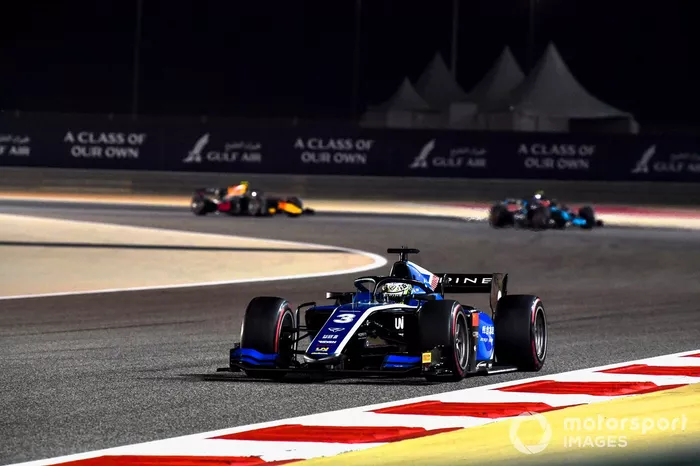 Guanyu Zhou, Uni-Virtuosi Racing