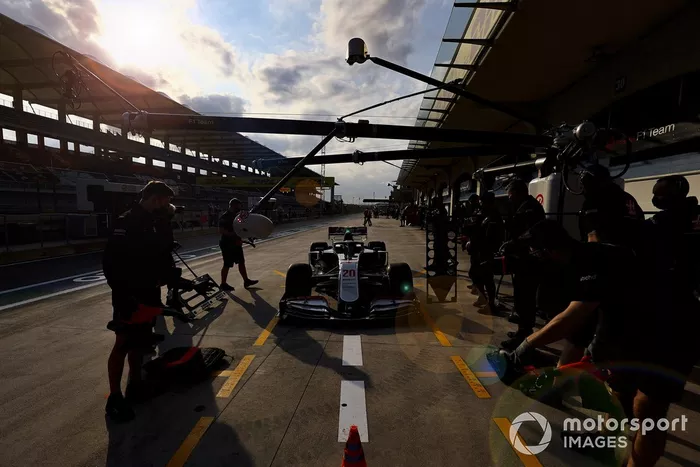 Kevin Magnussen, Haas VF-20