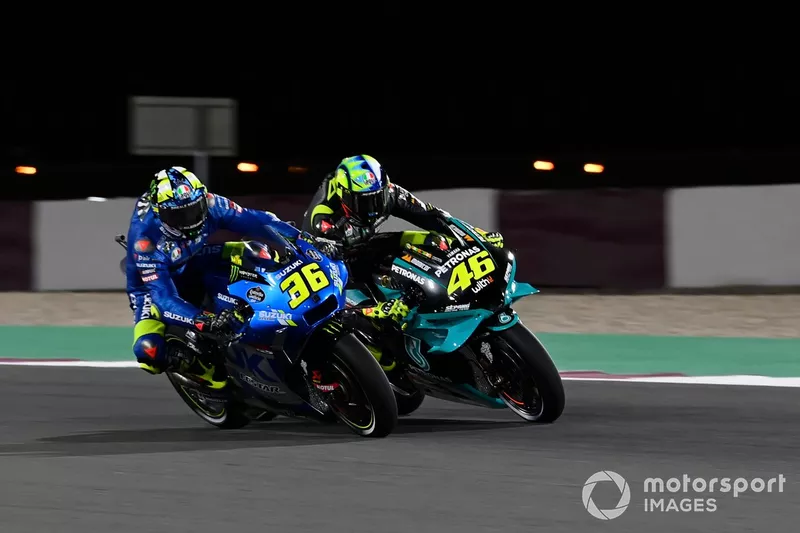 Joan Mir et Valentino Rossi