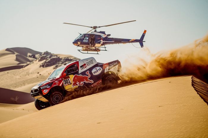 #301 Toyota Gazoo Racing: Nasser Al-Attiyah, Matthieu Baumel